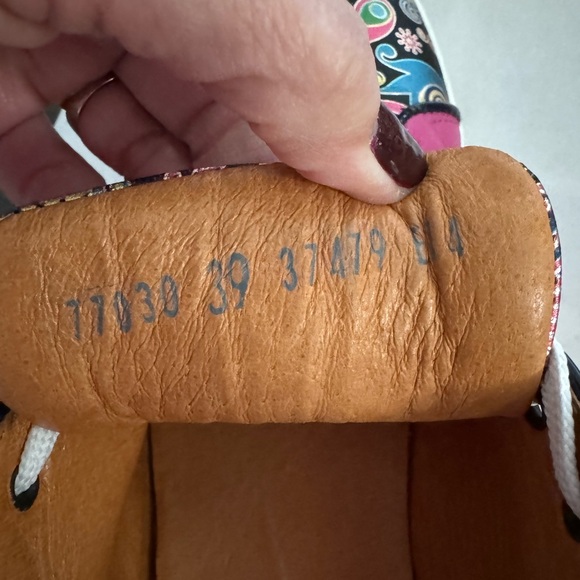 Embassy London pink paisley sneakers - Picture 3 of 6